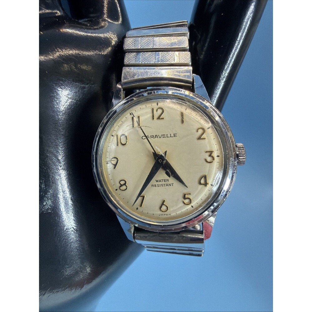 Vintage 1973 Caravelle by Bulova Automatic Men's Watch N3 Cream Dial Runs Great